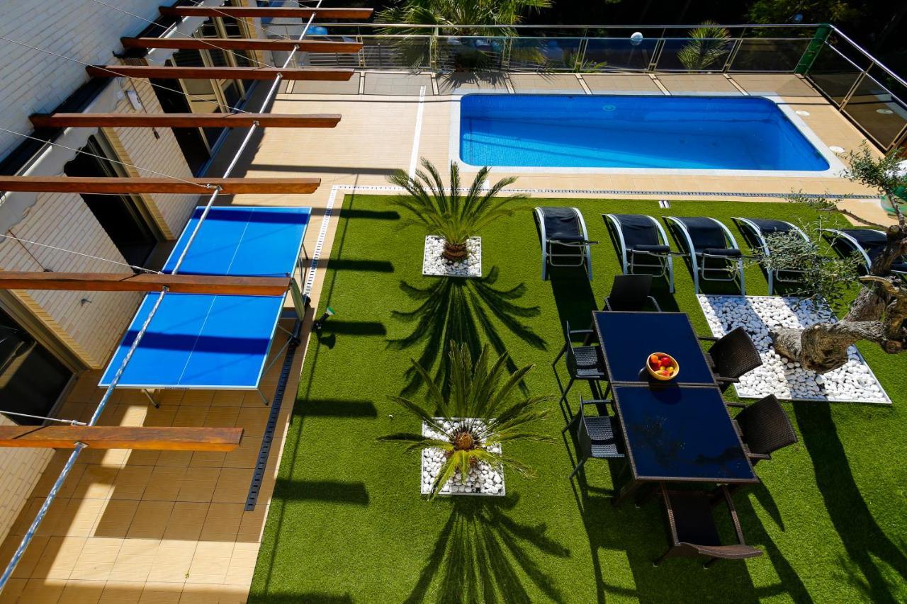 Nina Villa Planet Costa Dorada Алтафула Екстериор снимка